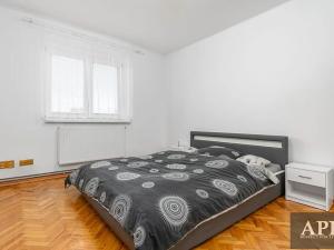 Pronájem bytu 2+1, Uherský Brod, Hlavní, 53 m2