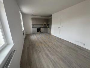 Pronájem bytu 2+kk, Praha - Vršovice, Černomořská, 47 m2