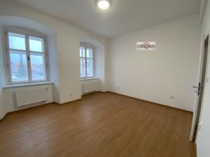 Pronájem bytu 2+1, Kadaň, Mírové náměstí, 60 m2