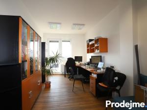 Pronájem kanceláře, Brno - Slatina, Šmahova, 87 m2