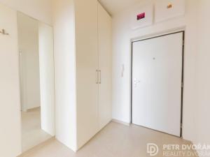 Pronájem bytu 2+kk, Praha - Hloubětín, Saarinenova, 50 m2