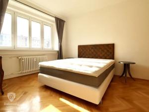 Pronájem bytu 2+kk, Praha - Bubeneč, Rooseveltova, 55 m2