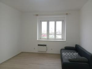 Pronájem bytu 1+kk, Praha - Smíchov, Radlická, 33 m2