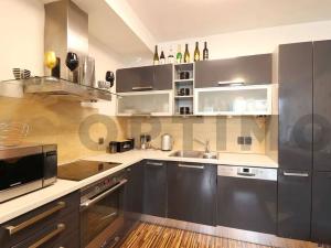 Prodej bytu 2+kk, Praha - Prosek, Trmická, 55 m2