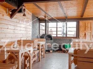 Prodej restaurace, Milovice, 433 m2