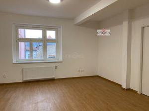 Pronájem bytu 2+kk, Kadaň, Mírové náměstí, 52 m2