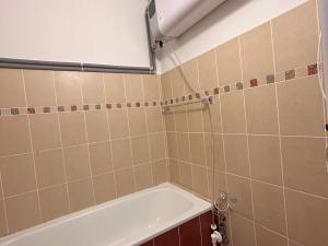 Pronájem bytu 2+kk, Praha - Nusle, Kloboučnická, 53 m2