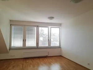 Pronájem bytu 2+kk, Praha - Smíchov, Fráni Šrámka, 50 m2