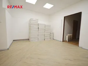 Prodej obchodního prostoru, Slaný, Třebízského, 140 m2