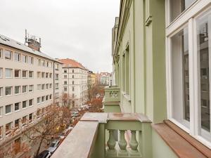 Pronájem bytu 2+kk, Praha - Vinohrady, U Kanálky, 56 m2