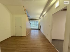 Pronájem obchodního prostoru, Praha - Háje, Hviezdoslavova, 661 m2