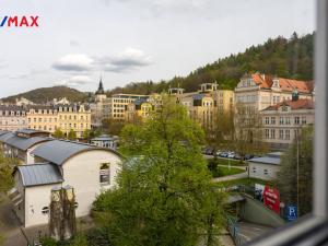 Pronájem bytu 1+1, Karlovy Vary, náměstí Dr. M. Horákové, 36 m2