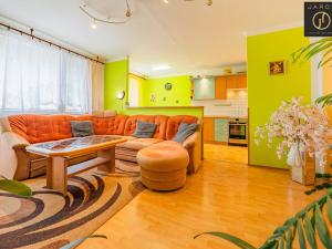 Prodej bytu 3+1, Jince, Zborovská, 65 m2