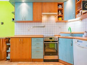 Prodej bytu 3+1, Jince, Zborovská, 65 m2