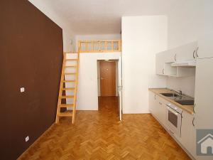 Pronájem bytu 1+kk, Praha - Žižkov, Orebitská, 25 m2