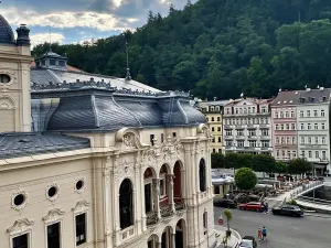 Prodej bytu 5+1, Karlovy Vary, Divadelní náměstí, 185 m2