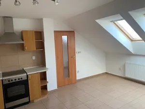 Pronájem bytu 1+kk, Kladno, Čermákova, 30 m2