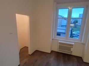 Pronájem bytu 1+kk, Praha - Vršovice, Pod Rapidem, 25 m2