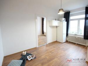 Pronájem bytu 2+kk, Praha - Vršovice, Karpatská, 44 m2