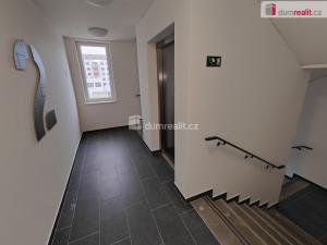 Pronájem bytu 1+kk, Praha - Kbely, Sedlářova, 36 m2