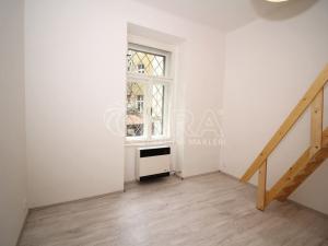 Pronájem bytu 1+kk, Praha - Žižkov, Chvalova, 24 m2