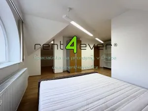 Pronájem bytu 3+1, Praha - Libeň, Valčíkova, 120 m2