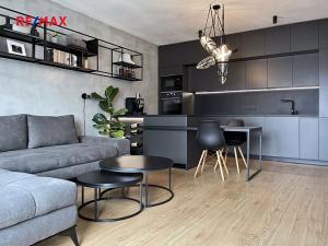 Prodej bytu 2+kk, Praha - Ruzyně, Stochovská, 56 m2