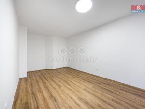 Pronájem bytu 1+kk, Chlumec, Ústecká, 26 m2