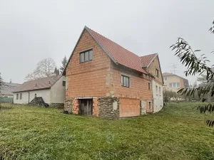 Prodej rodinného domu, Černovice, 244 m2