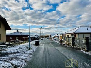 Prodej pozemku pro bydlení, Dubí - Mstišov, Na Barborce, 923 m2