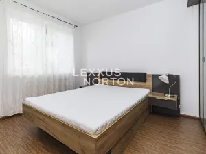 Pronájem bytu 2+kk, Praha - Řeporyje, Dělená, 58 m2