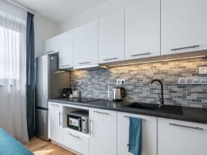 Pronájem bytu 2+kk, Praha - Holešovice, Dělnická, 68 m2