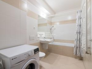 Pronájem bytu 2+kk, Praha - Dolní Měcholupy, Kryšpínova, 62 m2