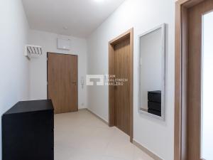 Pronájem bytu 2+kk, Praha - Dolní Měcholupy, Kryšpínova, 62 m2