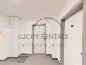 Pronájem bytu 2+kk, Praha - Bohnice, Dolákova, 45 m2