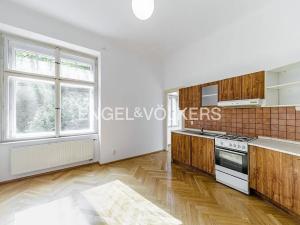 Pronájem bytu 3+1, Praha - Žižkov, Husitská, 100 m2