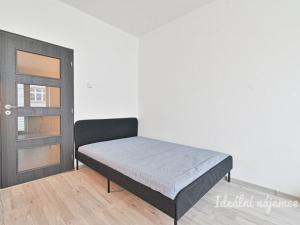 Pronájem bytu 1+kk, Brno - Královo Pole, Slovinská, 37 m2