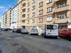 Pronájem bytu 1+kk, Praha - Holešovice, Malá Plynární, 29 m2