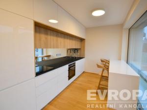 Pronájem bytu 2+kk, Praha - Smíchov, Podbělohorská, 57 m2