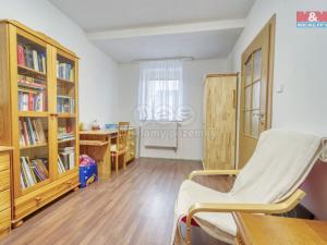 Prodej bytu 4+1, Karlovy Vary - Dvory, Na Průhoně, 93 m2