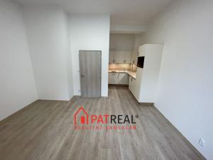 Pronájem bytu 1+kk, Brno - Trnitá, Křenová, 29 m2