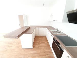 Pronájem bytu 2+kk, Praha - Karlín, Za Karlínským přístavem, 76 m2