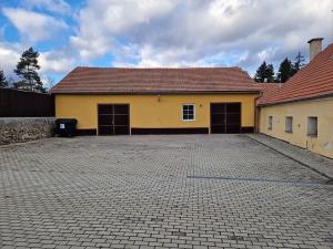 Prodej obchodního prostoru, Ivančice, Oslavanská, 1138 m2