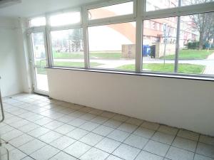 Pronájem obchodního prostoru, Kladno, Italská, 65 m2