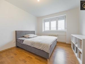 Pronájem bytu 2+kk, Kladno - Kročehlavy, Jaroslava Foglara, 54 m2