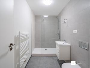 Pronájem bytu 2+kk, Praha - Smíchov, Svornosti, 44 m2