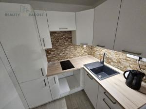 Pronájem bytu 2+kk, Teplice, V závětří, 41 m2