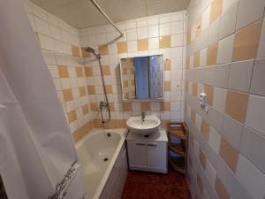 Pronájem bytu 2+1, Zlín, Dlouhá, 56 m2