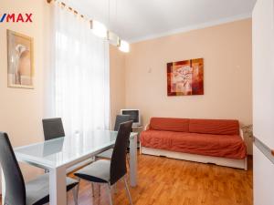 Prodej bytu 2+kk, Karlovy Vary, Mariánskolázeňská, 52 m2