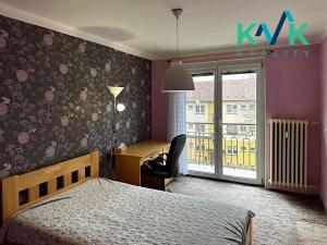 Prodej bytu 3+1, Ostrov, Lipová, 79 m2